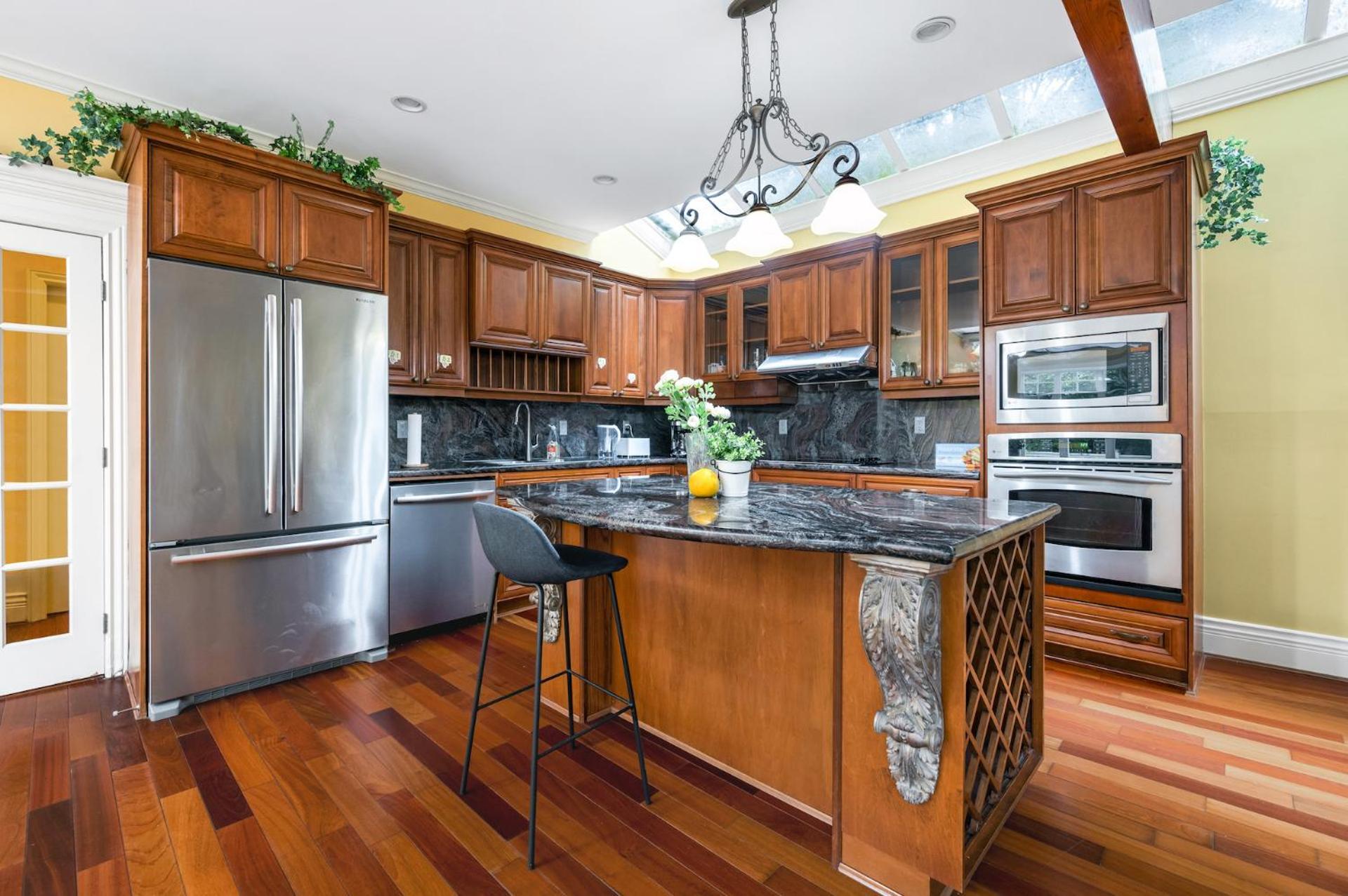 Charming Retreat On Cypress Street, Your Home Away From Home Vancouver Bagian luar foto